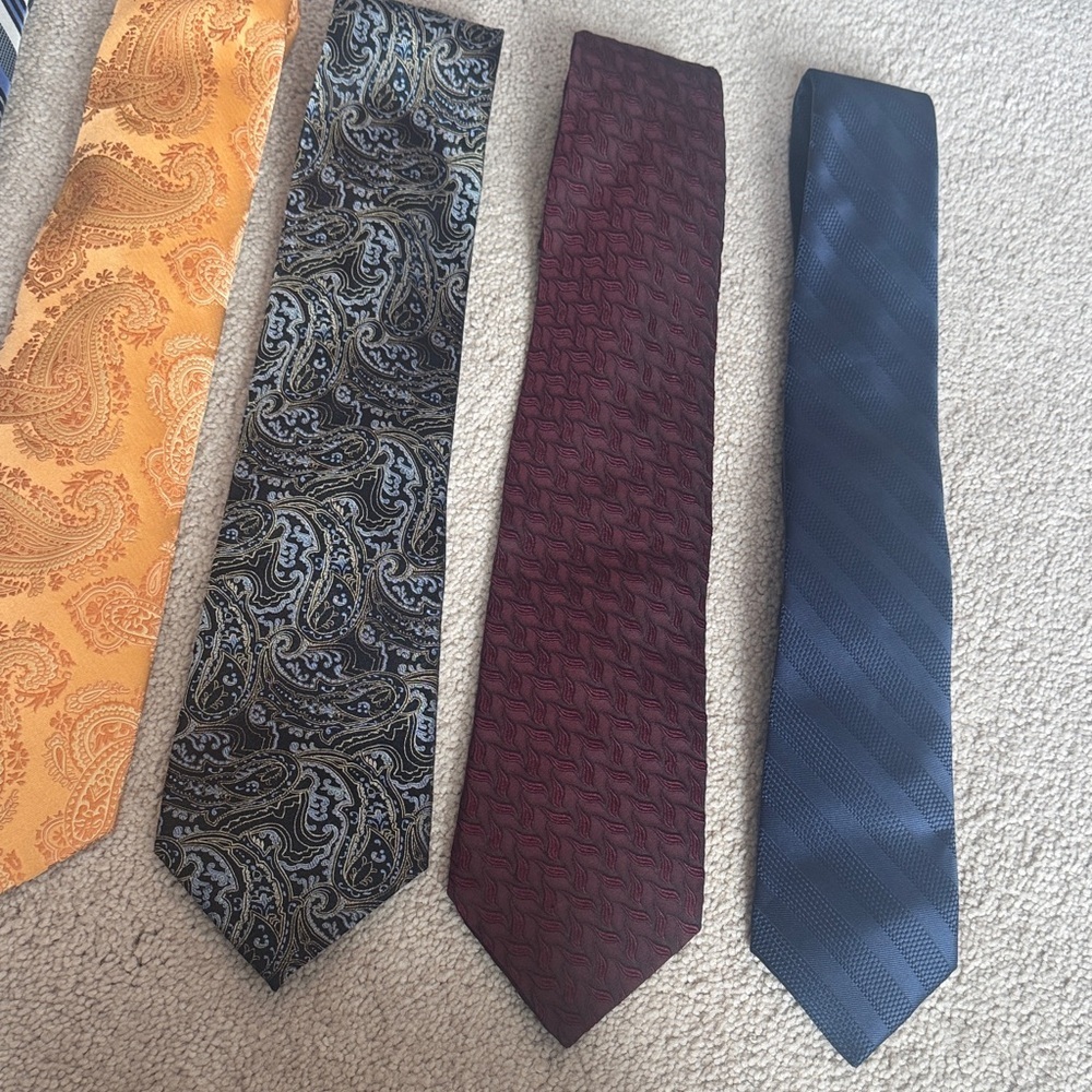 Bundle of men’s silk ties - Picture 3 of 9
